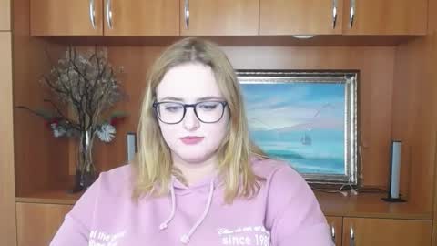 Mary online show from 09/18/25, 12:40