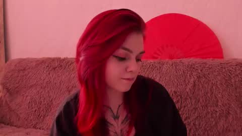 Snapshot of _caroline_coy chatting on 03/11/26, 11:27 Caroline online show from 03/11/26, 11:27