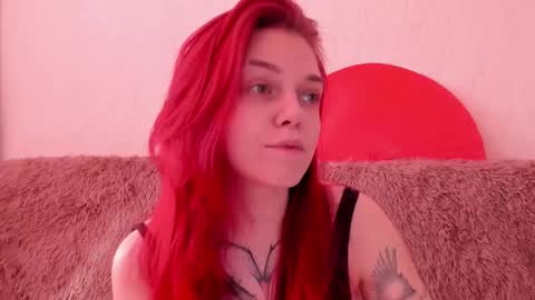 Snapshot of _caroline_coy chatting on 03/12/26, 11:16 Caroline online show from 03/12/26, 11:16
