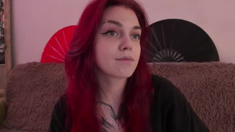 Snapshot of _caroline_coy chatting on 03/24/26, 12:21 Caroline online show from 03/24/26, 12:21