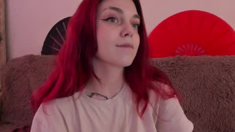 Snapshot of _caroline_coy chatting on 04/04/26, 11:51 Caroline online show from 04/04/26, 11:51