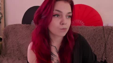 Snapshot of _caroline_coy chatting on 04/18/26, 11:47 Caroline online show from 04/18/26, 11:47