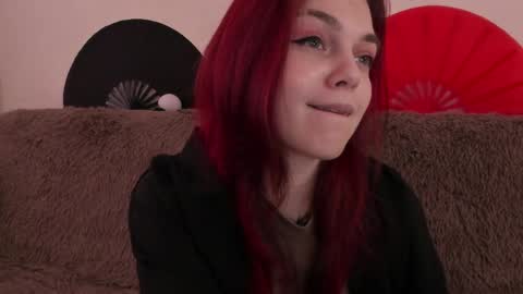Snapshot of _caroline_coy chatting on 04/23/26, 12:40 Caroline online show from 04/23/26, 12:40
