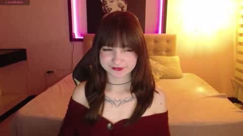 _charlotte_collins_ online show from 12/15/25, 01:59