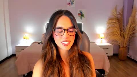 Charlote online show from 11/16/25, 02:22