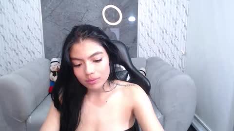 _charlottee_b online show from 02/25/26, 08:07