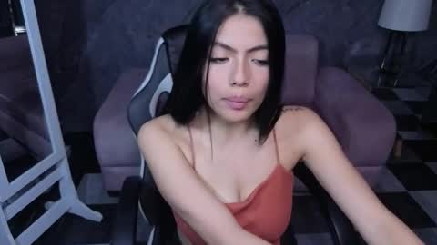 Snapshot of _charlottee_b chatting on 03/21/26, 07:50 _charlottee_b online show from 03/21/26, 07:50