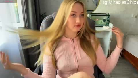 Snapshot of _chloe_miller_ chatting on 07/07/26, 02:54 _chloe_miller_ online show from 07/07/26, 02:54