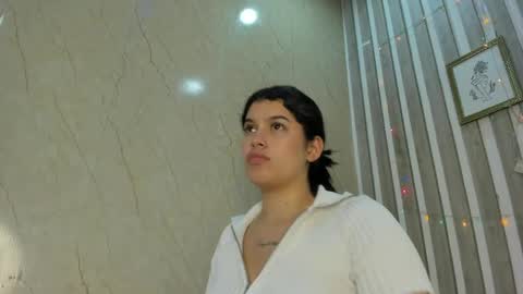 Snapshot of _chloecollins chatting on 04/29/26, 05:30 Chloe Collins online show from 04/29/26, 05:30