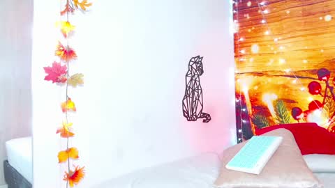 Snapshot of _chloeee chatting on 12/17/24, 11:59 Katy online show from 12/17/24, 11:59