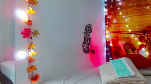 Snapshot of _chloeee chatting on 12/25/24, 03:18 Katy online show from 12/25/24, 03:18