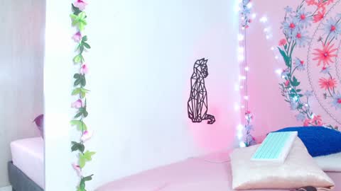 Snapshot of _chloeee chatting on 01/13/25, 12:30 Katy online show from 01/13/25, 12:30