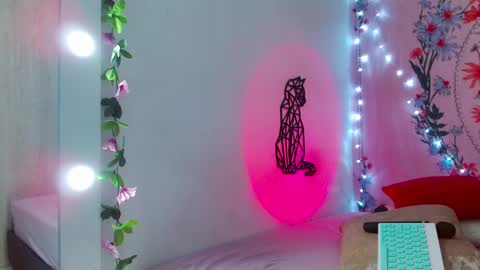 Snapshot of _chloeee chatting on 02/22/25, 04:29 Katy online show from 02/22/25, 04:29