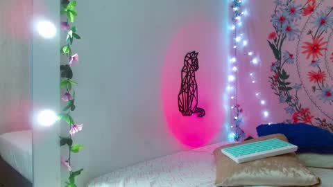 Snapshot of _chloeee chatting on 02/25/25, 02:03 Katy online show from 02/25/25, 02:03