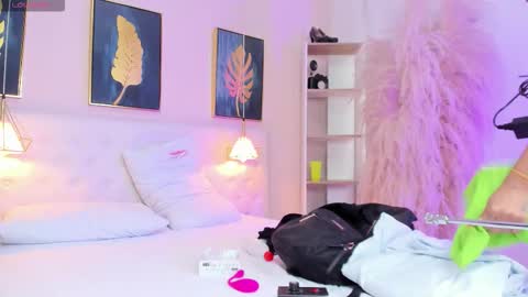 _cinnamon_star online show from 09/27/25, 12:32