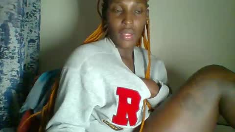 Snapshot of _clara01 chatting on 01/17/25, 05:53 clara online show from 01/17/25, 05:53