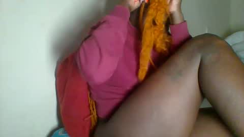 Snapshot of _clara01 chatting on 01/24/25, 06:57 clara online show from 01/24/25, 06:57