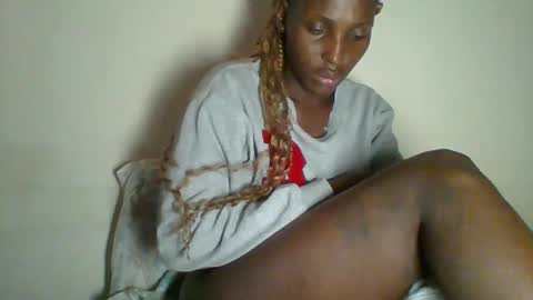 Snapshot of _clara01 chatting on 02/20/25, 06:28 clara online show from 02/20/25, 06:28