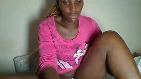 Snapshot of _clara01 chatting on 02/23/25, 04:28 clara online show from 02/23/25, 04:28