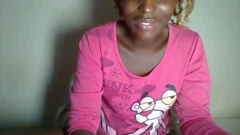 Snapshot of _clara01 chatting on 03/01/25, 12:23 clara online show from 03/01/25, 12:23