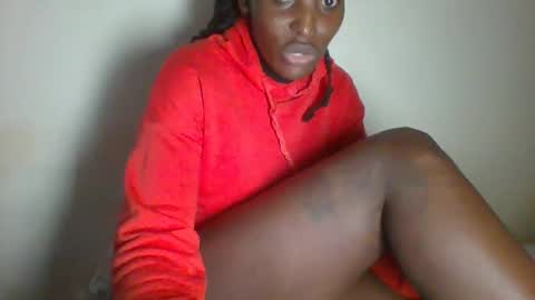 Snapshot of _clara01 chatting on 03/11/25, 09:34 clara online show from 03/11/25, 09:34