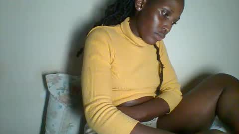 Snapshot of _clara01 chatting on 03/12/25, 06:33 clara online show from 03/12/25, 06:33