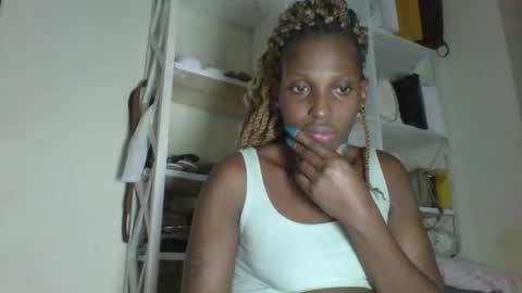 clara online show from 05/05/26, 08:33
