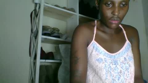 clara online show from 05/25/26, 07:14