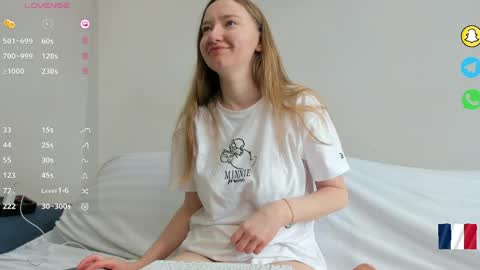 Sophie online show from 04/26/26, 10:57