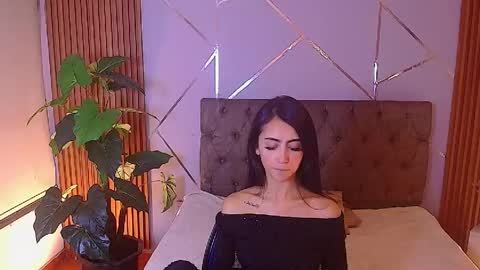 Snapshot of _coraliinee_ chatting on 05/06/26, 05:46 Coraline online show from 05/06/26, 05:46