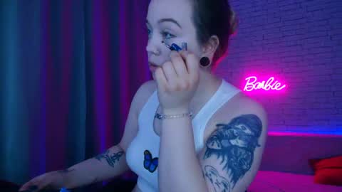 Snapshot of _crazybee_ chatting on 05/31/26, 03:26 Nica online show from 05/31/26, 03:26