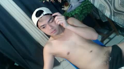 Snapshot of _cumwithrussel chatting on 03/02/26, 04:25 Russ online show from 03/02/26, 04:25