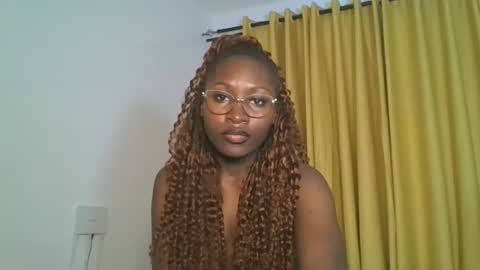 Snapshot of _cutestephanie chatting on 11/03/25, 12:24 STEPH online show from 11/03/25, 12:24