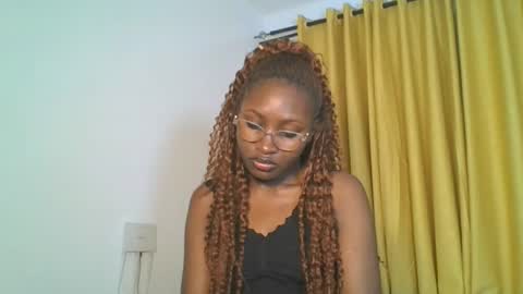 Snapshot of _cutestephanie chatting on 11/03/25, 09:48 STEPH online show from 11/03/25, 09:48