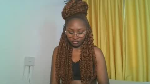 Snapshot of _cutestephanie chatting on 11/04/25, 11:20 STEPH online show from 11/04/25, 11:20