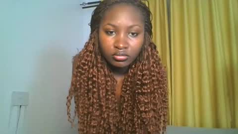 Snapshot of _cutestephanie chatting on 11/12/25, 12:44 STEPH online show from 11/12/25, 12:44