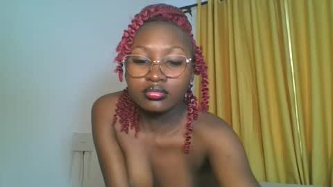 Snapshot of _cutestephanie chatting on 11/25/25, 11:32 STEPH online show from 11/25/25, 11:32