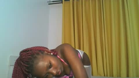 Snapshot of _cutestephanie chatting on 12/04/25, 12:53 STEPH online show from 12/04/25, 12:53