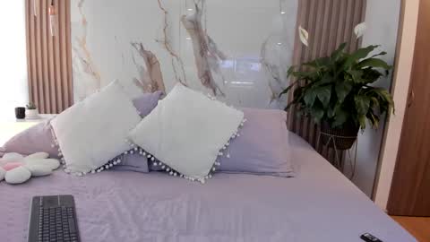 Dara online show from 04/16/26, 09:04