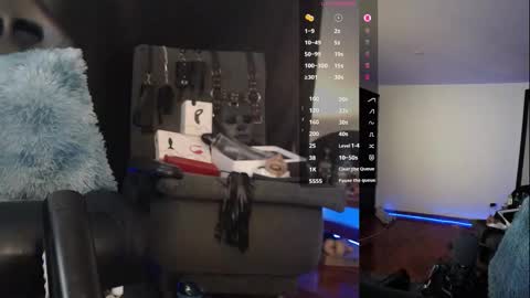 delacruz online show from 11/11/25, 08:53