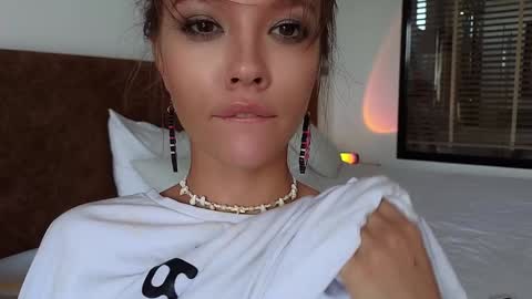 DemiDee online show from 10/13/25, 06:02