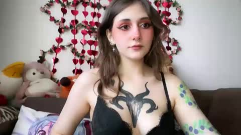 Snapshot of _devilbaby chatting on 03/05/25, 11:17 Kate online show from 03/05/25, 11:17