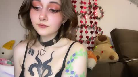 Snapshot of _devilbaby chatting on 03/07/25, 04:44 Kate online show from 03/07/25, 04:44