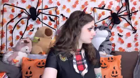 Snapshot of _devilbaby chatting on 09/30/25, 05:18 Kate online show from 09/30/25, 05:18
