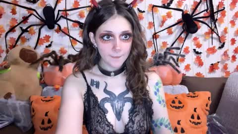 Snapshot of _devilbaby chatting on 10/13/25, 05:13 Kate online show from 10/13/25, 05:13