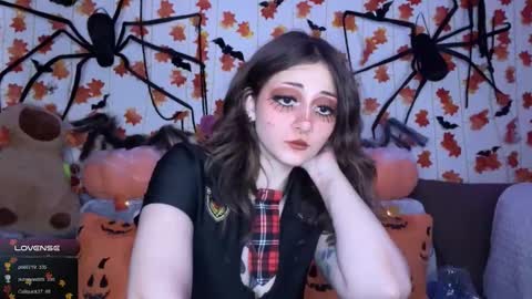 Snapshot of _devilbaby chatting on 10/15/25, 06:35 Kate online show from 10/15/25, 06:35