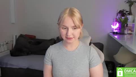 Snapshot of _dewpoint_ chatting on 05/19/26, 03:40 Ri online show from 05/19/26, 03:40