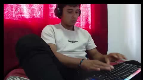 _duvan_123 online show from 12/22/25, 07:00