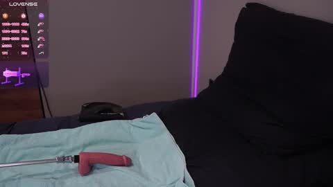 Snapshot of _eelusivee_ chatting on 02/05/26, 10:31 Elli online show from 02/05/26, 10:31