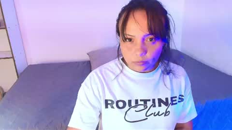 Snapshot of _eilish chatting on 07/22/26, 10:12 _eilish online show from 07/22/26, 10:12